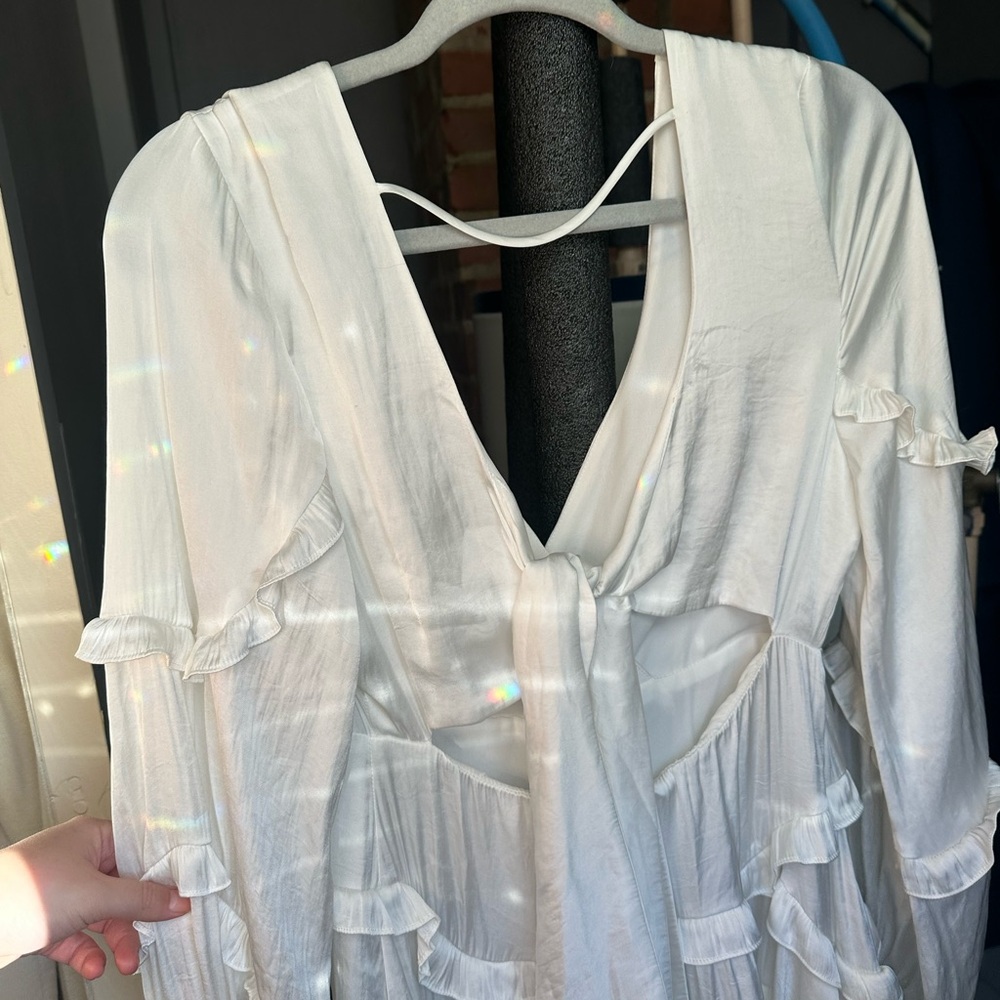 White tiered dress - Picture 2 of 8